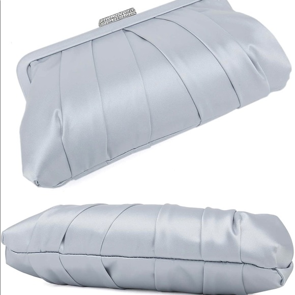 Evening Bag in Silver Satin with Crystal Embellished Clasp - Picture 4 of 7